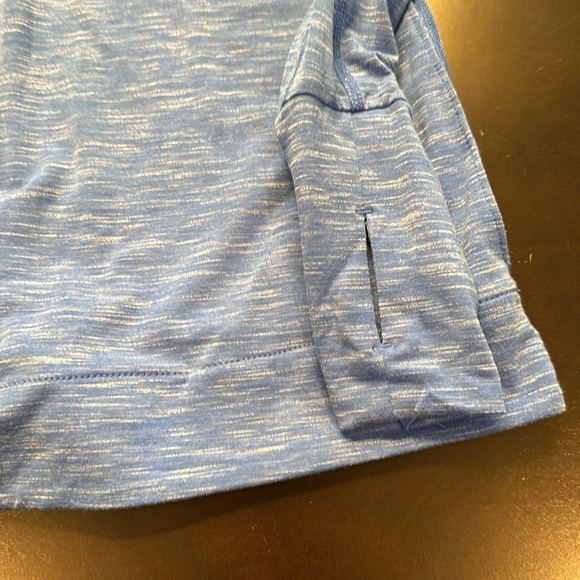 Gap fit XS lightweight hoodie - Picture 4 of 5